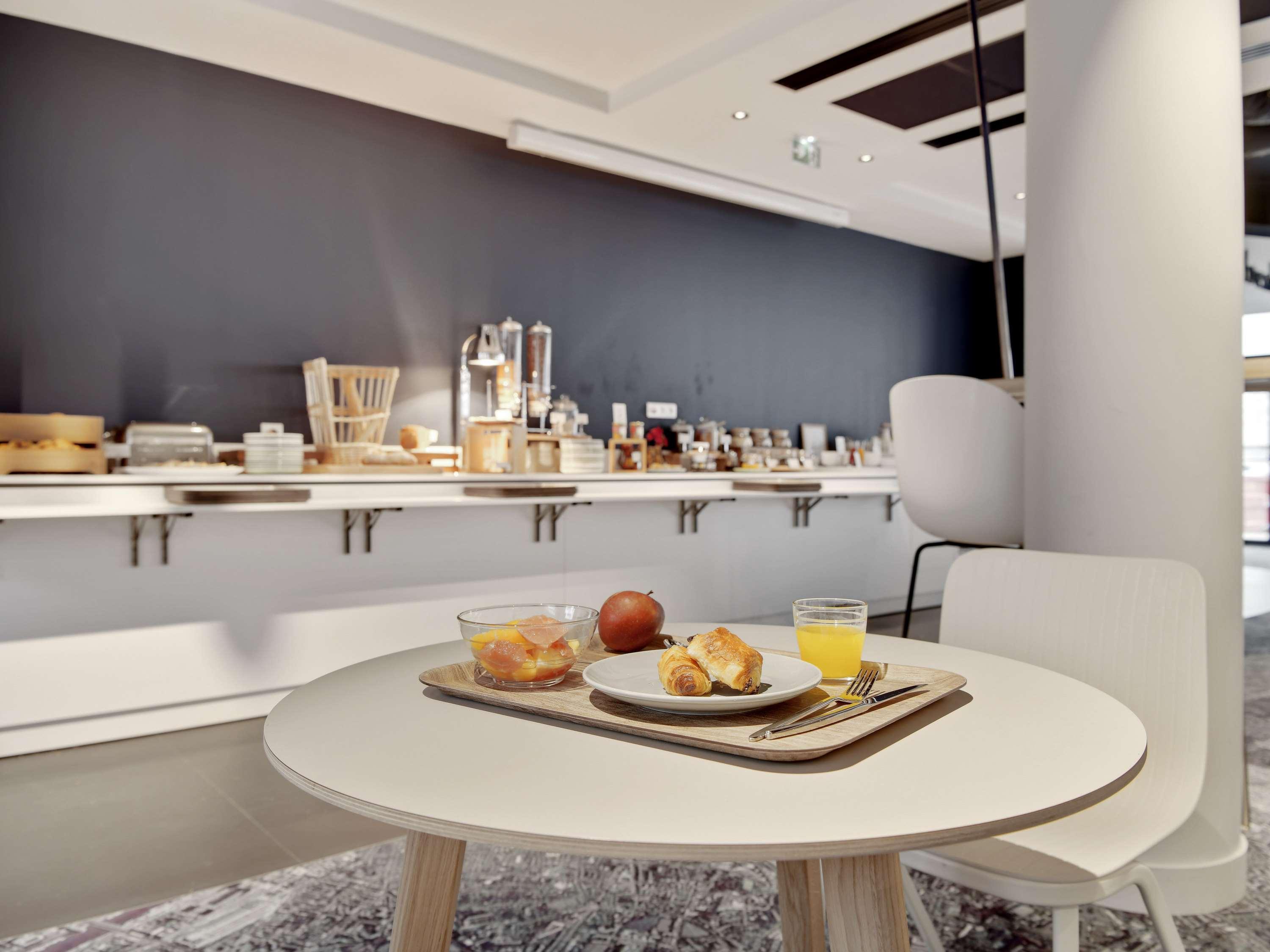 Hotel Ibis Styles Paris Orly Airport 3*
